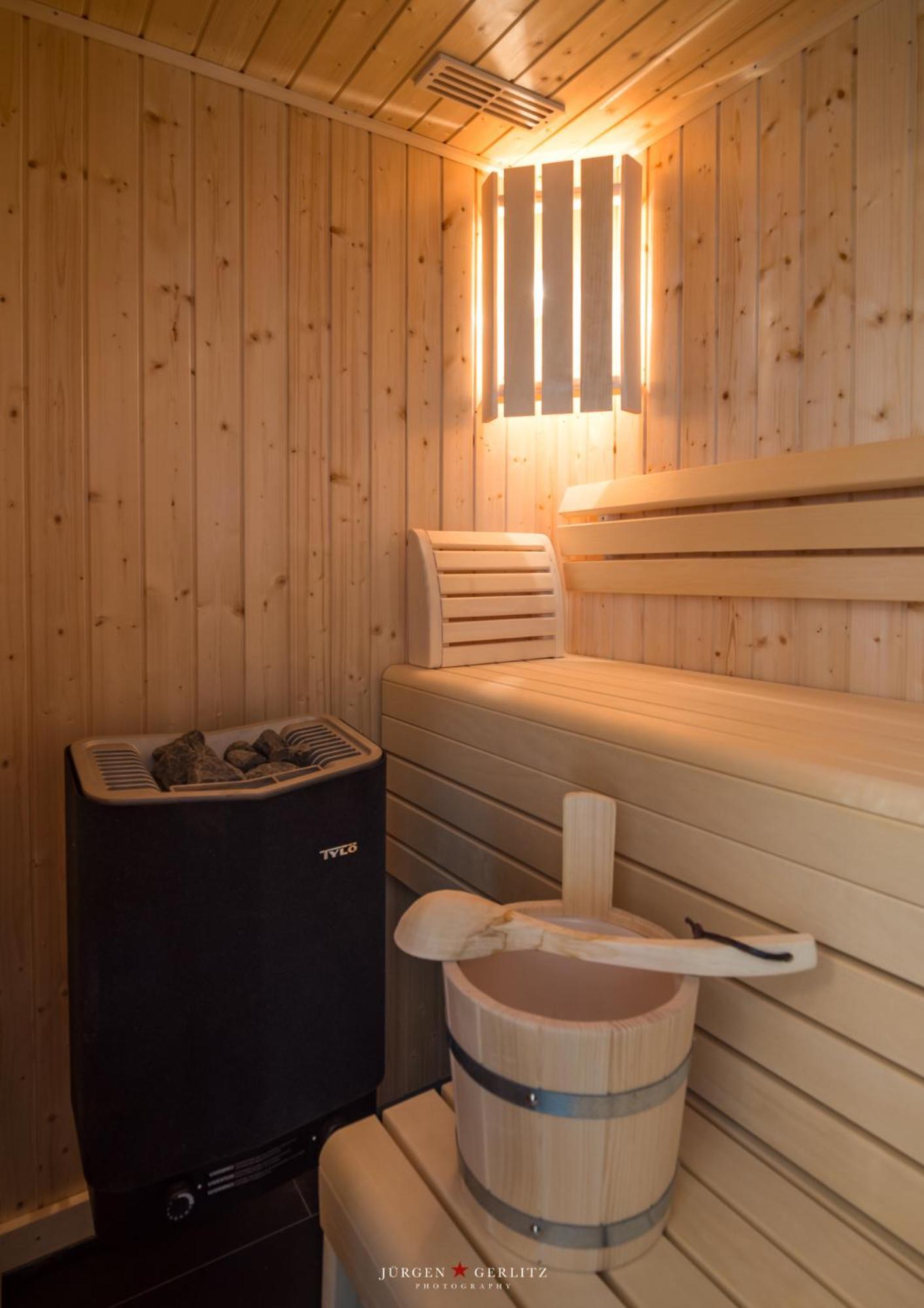 Ostsee - Reetdachhaus Nr 7 "Haddock" Im Strand Resort Heiligenhafen Bagian luar foto